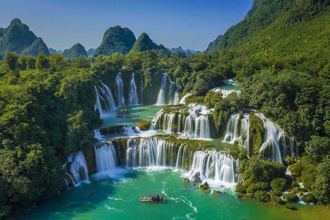 Ban Gioc Waterfall is one of the world’s most stunning waterfalls